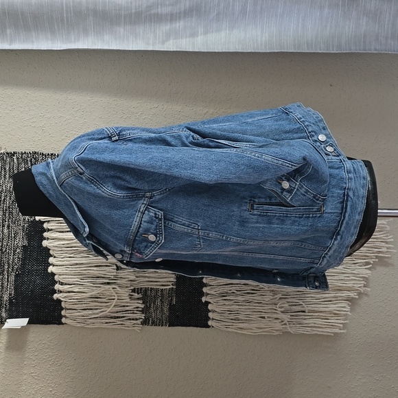 Levi's Red Label Women's Denim Trucker Jacket in Blue Sz 3X MSRP $80 NWT - Picture 2 of 6